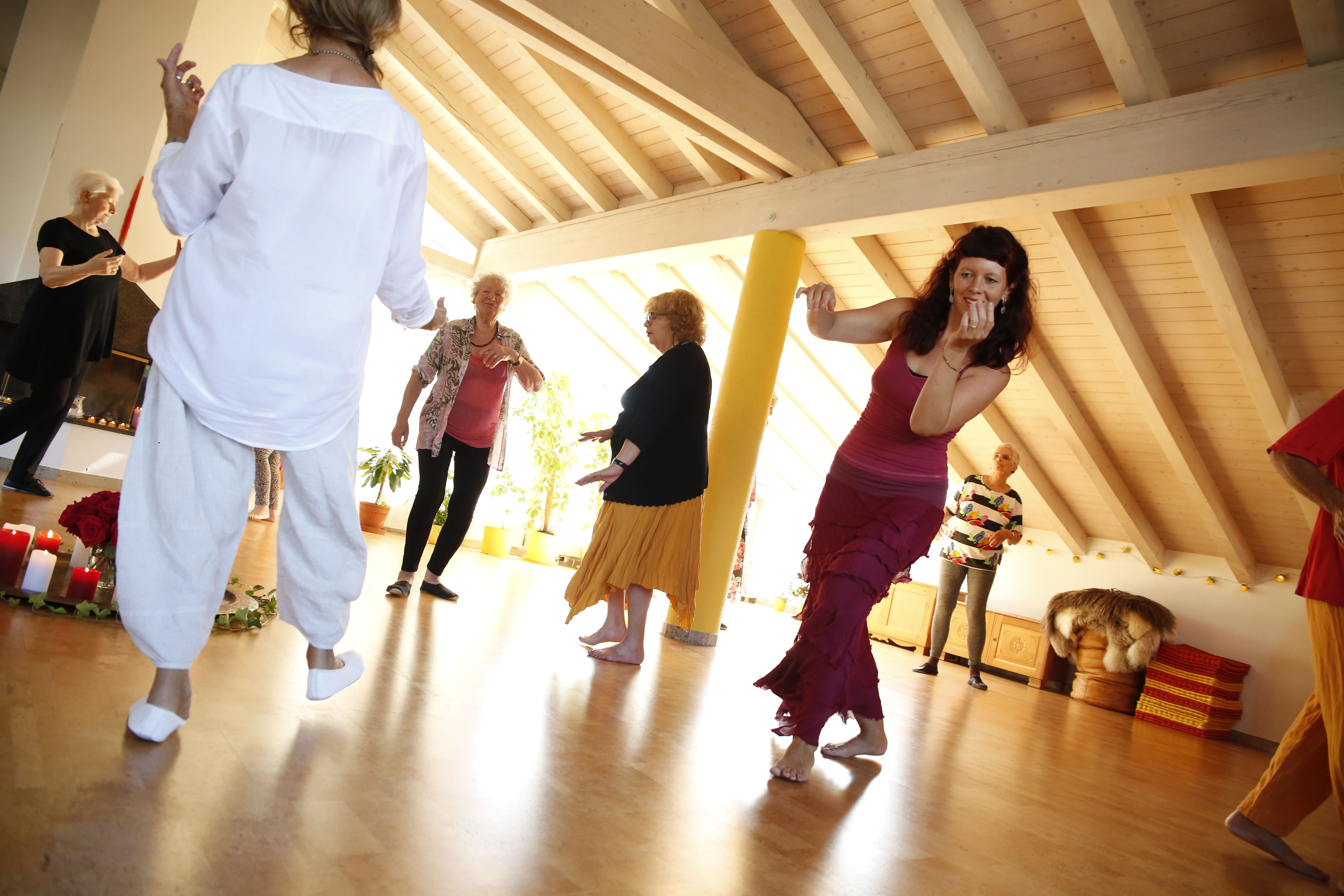 Tanzen wie ich bin, Blessed we are, Frauenkreis, Frauentanzen, Meditation, Basel, Arlesheim, Dornach, Stefanie Heinis