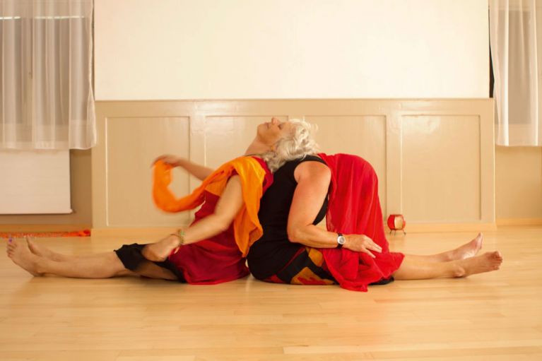 seniorin spiel tanzen 